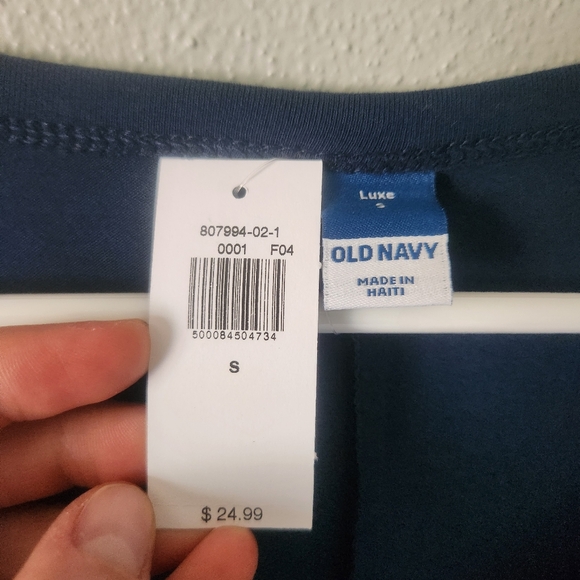 NWT Old Navy Tee - Picture 2 of 8